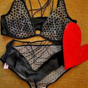 VICTORIAS SECRET bra/panty set
